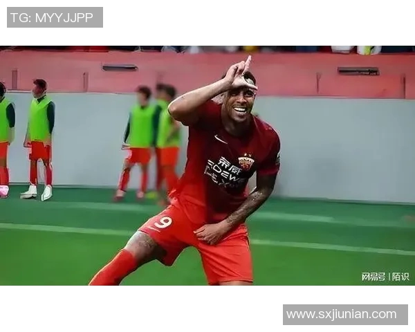 16号足球明星盛典揭幕众星云集引发球迷热议