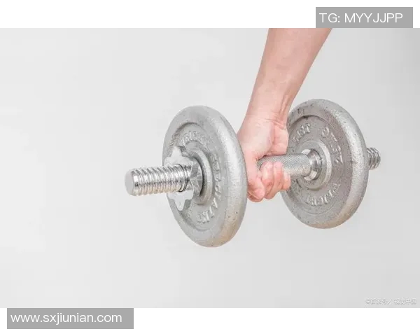 60岁男士哑铃健身全攻略助您塑造健康体魄与活力生活